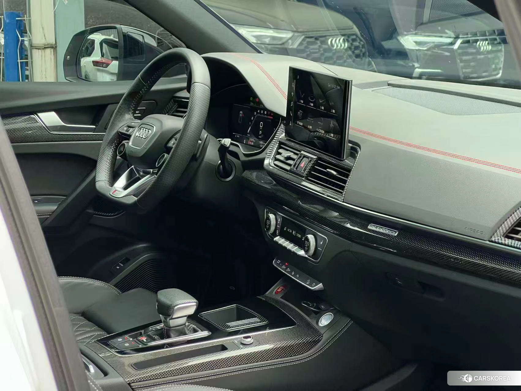 Audi Q5L Sportback id 4440521 из Китая 25
