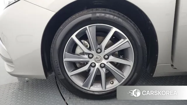 Lexus New ES300h id 3682709 из Кореи 15