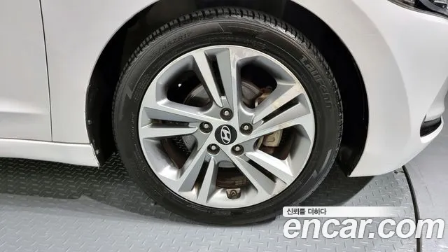 Hyundai Avante AD id 2322520 из Кореи 15