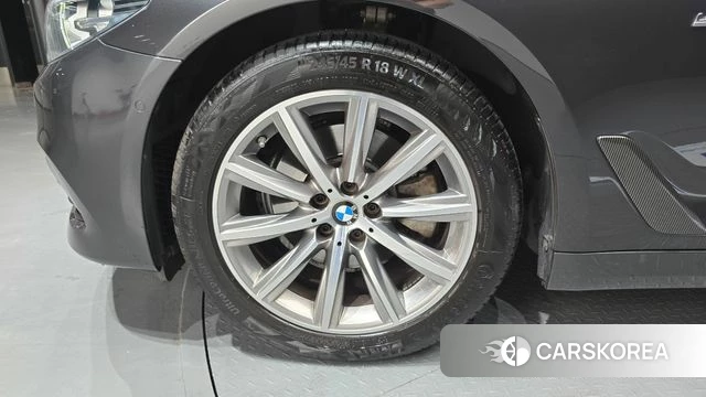 BMW 5 Series (G30) id 4417184 из Кореи 27