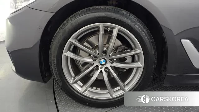 BMW 5 Series (G30) id 3703041 из Кореи 15