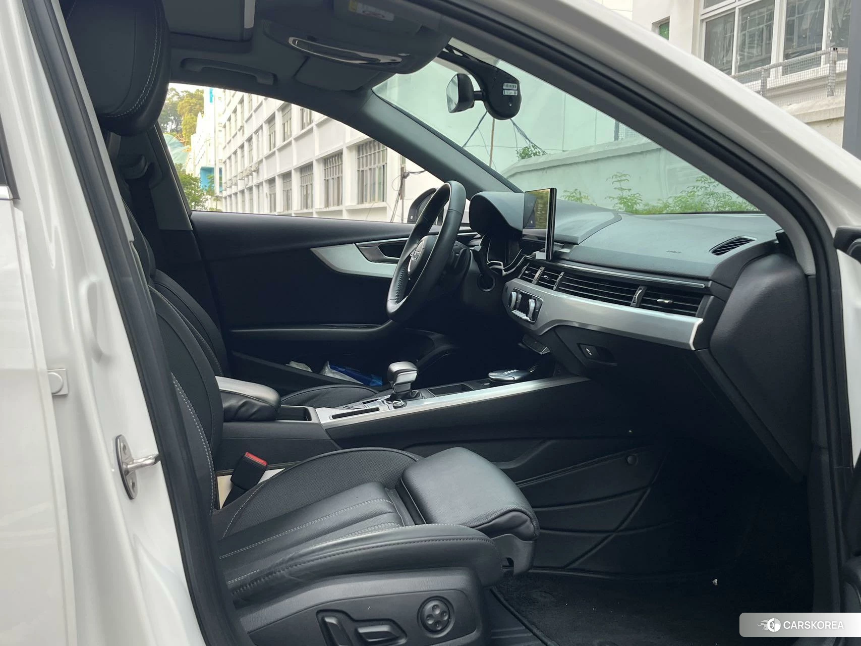 Audi A4L id 4499099 из Китая 12