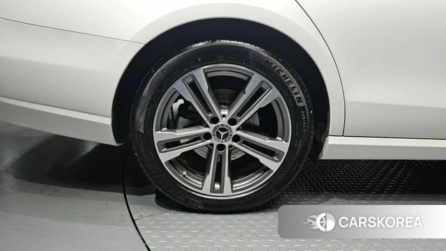 Mercedes-Benz E-Class W213 id 4308559 из Кореи 26