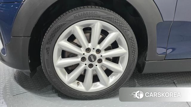 Mini Cooper D Clubman id 3905705 из Кореи 15