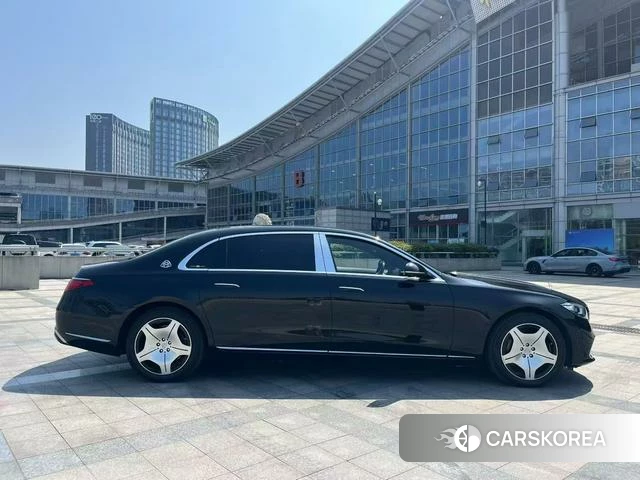 Mercedes-Benz Maybach S-class 2023 Черный из Китая, фото 5