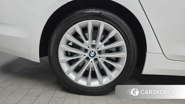 BMW 5 Series (G30) id 4477109 из Кореи 26