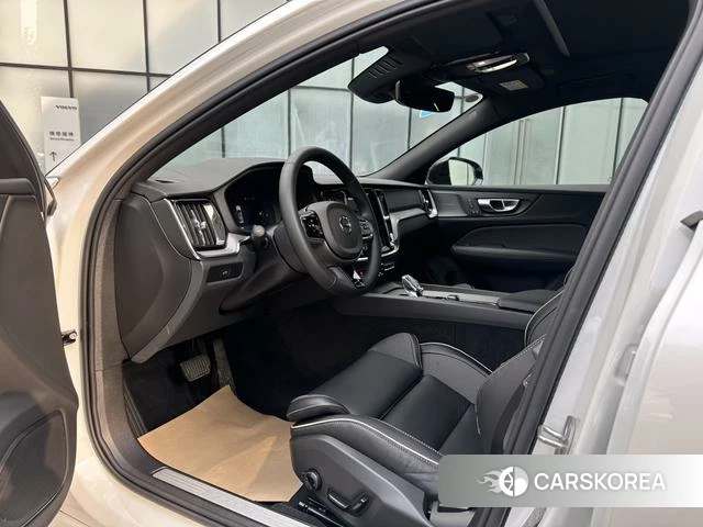 Volvo S60 id 3875906 из Китая 21