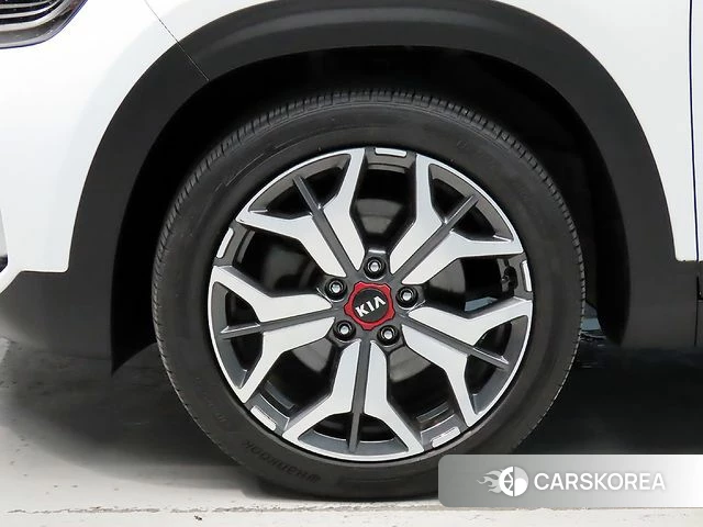 Kia Seltos id 4693678 из Кореи 15