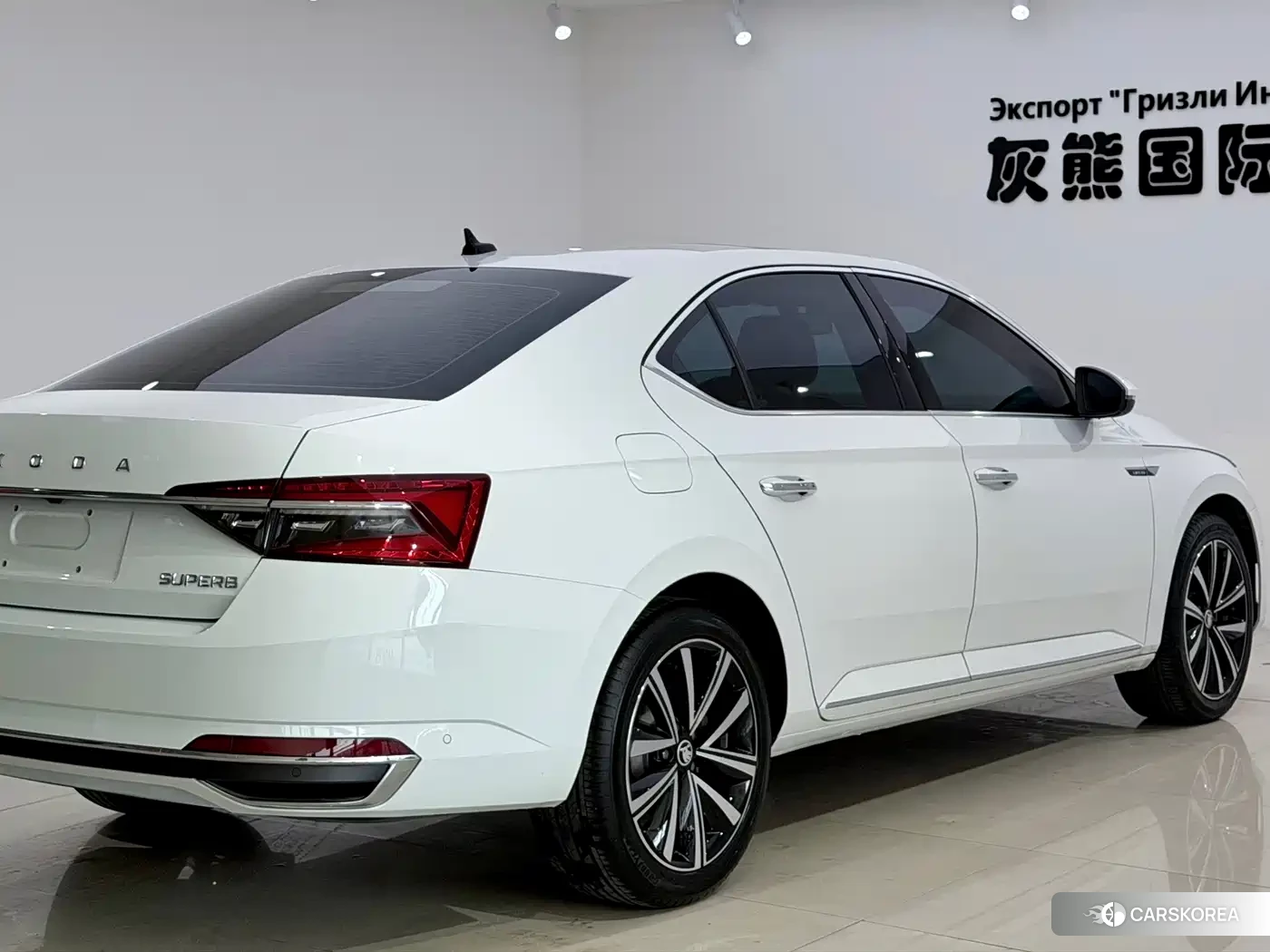 Skoda Superb id 4644620 из Китая 10