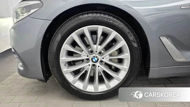 BMW 5 Series (G30) id 4448122 из Кореи 30