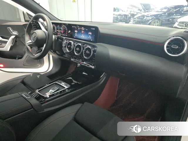 Mercedes-Benz CLA (import) 2026 Белый из Китая, фото 5