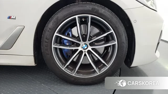 BMW 5 Series (G30) id 3389829 из Кореи 15