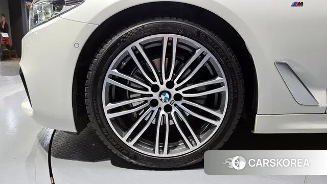 BMW 5 Series (G30) id 3439189 из Кореи 15