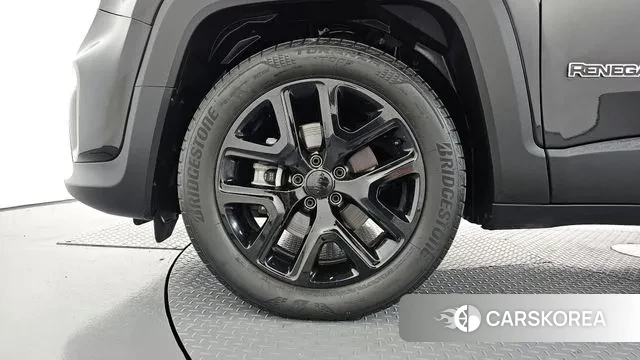 Jeep Renegade id 3180493 из Кореи 15