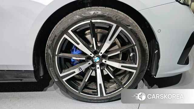 BMW 5 Series (G60) id 3831397 из Кореи 15