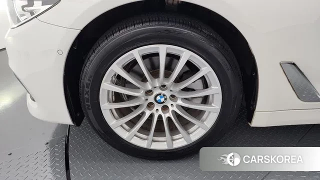 BMW 5 Series (G30) id 3417707 из Кореи 15