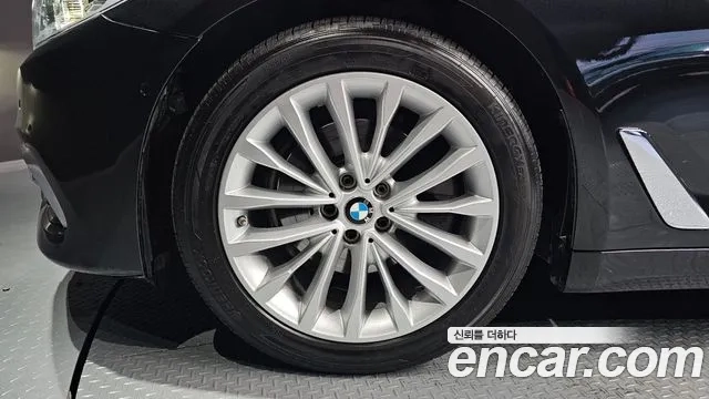 BMW 5 Series (G30) id 2912991 из Кореи 15