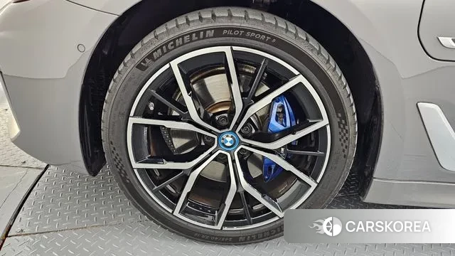 BMW 5 Series (G30) id 3764724 из Кореи 15