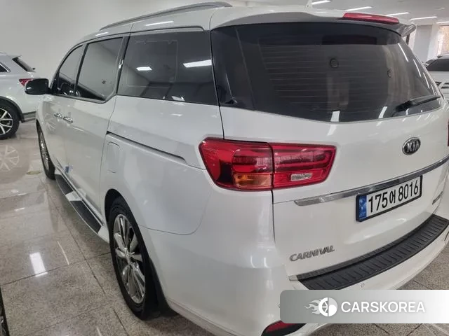 Kia The New Carnival id 3694984 из Кореи 15