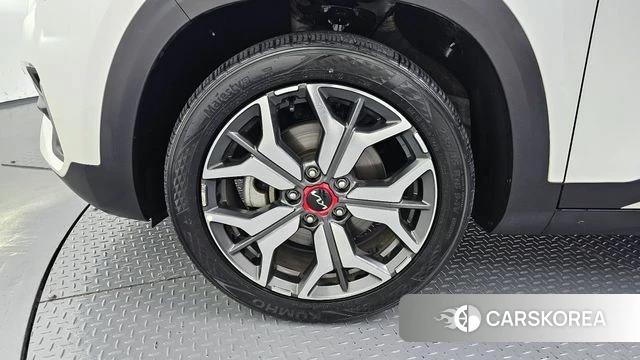 Kia Seltos id 4202601 из Кореи 28