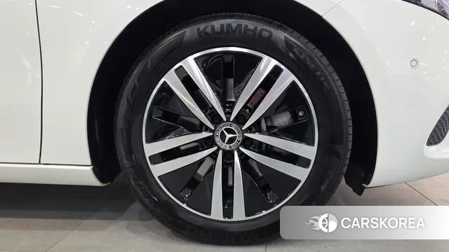 Mercedes-Benz A-Class W177 id 3463783 из Кореи 7