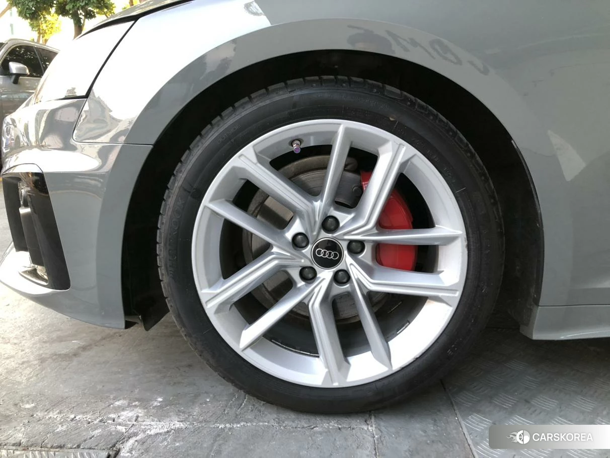 Audi A5 id 4426925 из Китая 10
