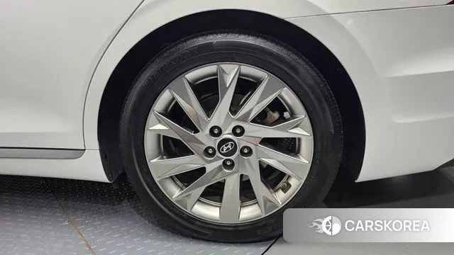 Hyundai The New Grandeur IG Hybrid id 3329501 из Кореи 15