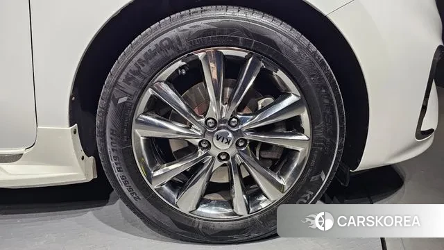 Kia The New Carnival id 2966657 из Кореи 15