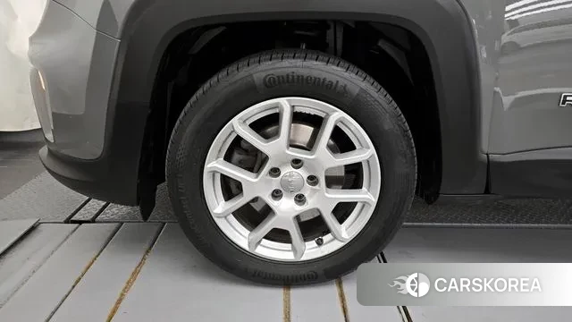 Jeep Renegade id 3095317 из Кореи 15