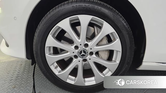 Mercedes-Benz E-Class W213 id 4294690 из Кореи 28