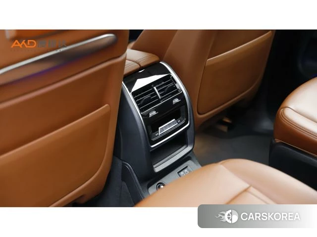 BMW X7 2023 Черный из Китая, фото 6