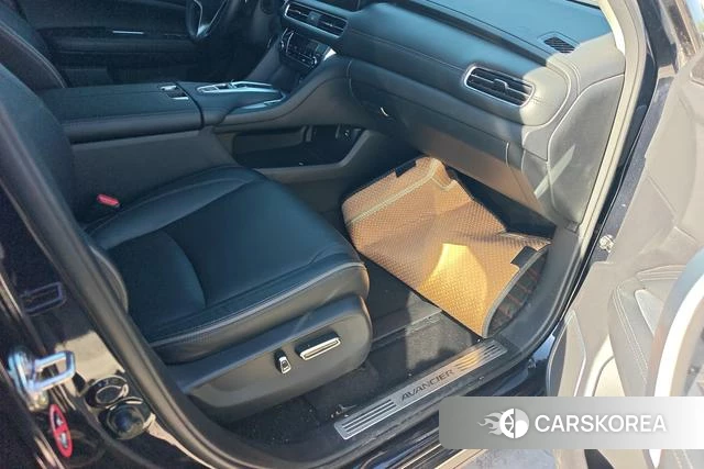 Honda Crown Road id 4279284 из Китая 12