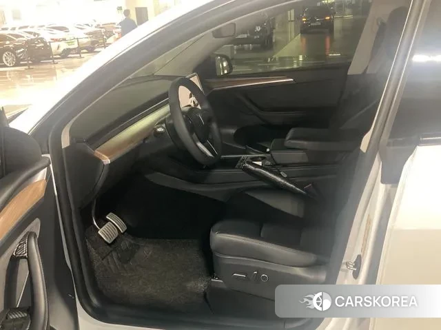 Tesla Model Y 2024 Белый из Кореи, фото 6