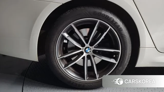 BMW 5 Series (G30) id 3518606 из Кореи 15