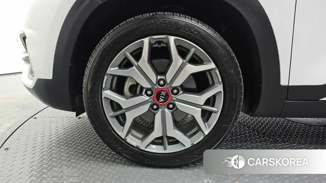 Kia Seltos id 4424244 из Кореи 15
