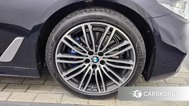 BMW 5 Series (G30) id 3646928 из Кореи 15