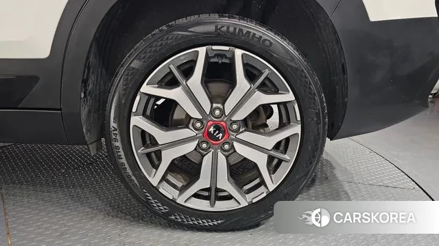 Kia Seltos id 3718296 из Кореи 15