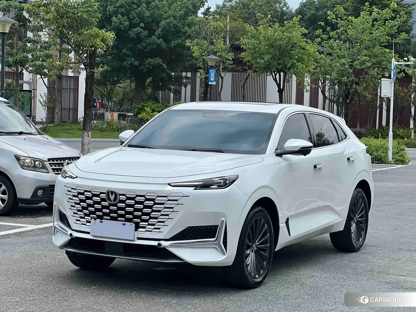 Chang'an Changan UNI-K id 4547188 из Китая 17