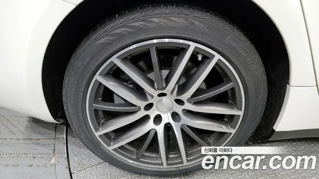 Maserati Ghibli id 2397945 из Кореи 15