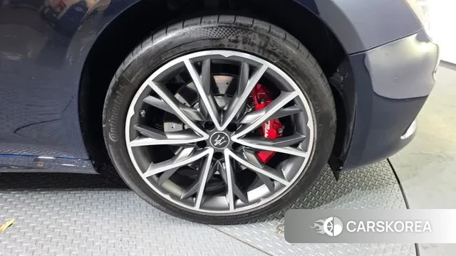 Maserati Ghibli id 3680375 из Кореи 16