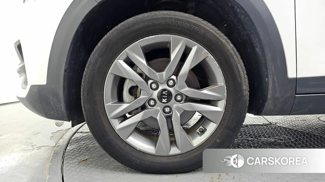 Kia Seltos id 4658035 из Кореи 15