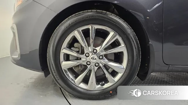 Kia The New Carnival id 3499624 из Кореи 15