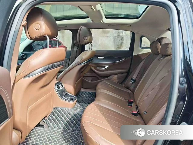 Mercedes-Benz E-class PHEV id 4236329 из Китая 12