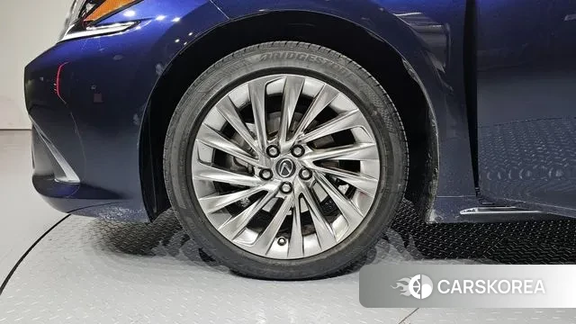 Lexus ES300h 7th generation id 3731820 из Кореи 15