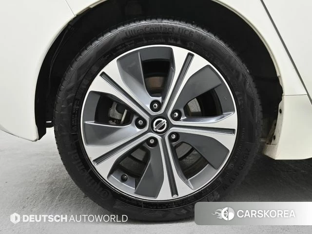 Nissan Leaf (ZE1) id 3834458 из Кореи 15