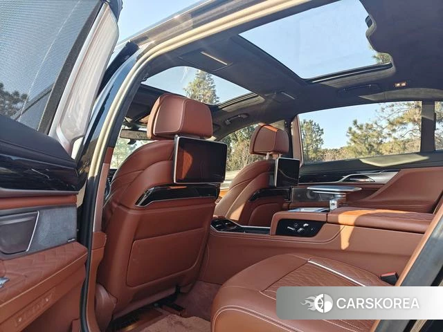 BMW 7 series 2021 Черный из Китая, фото 6