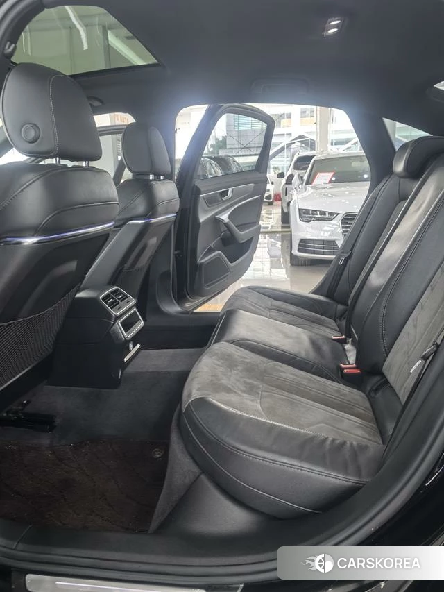 Audi A6L id 4275855 из Китая 15