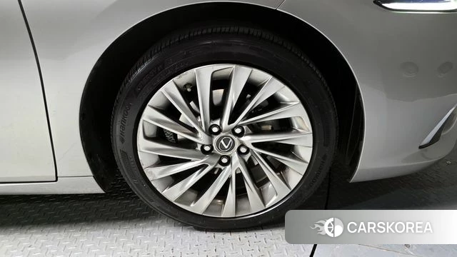 Lexus ES300h 7th generation id 3796014 из Кореи 15