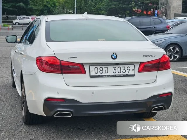 BMW 5 Series (G30) id 3034397 из Кореи 15