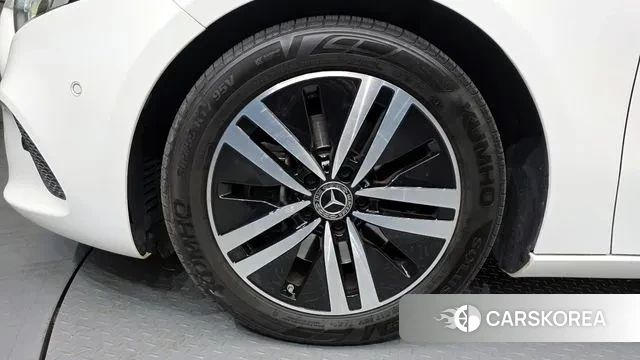 Mercedes-Benz A-Class W177 id 3561409 из Кореи 15